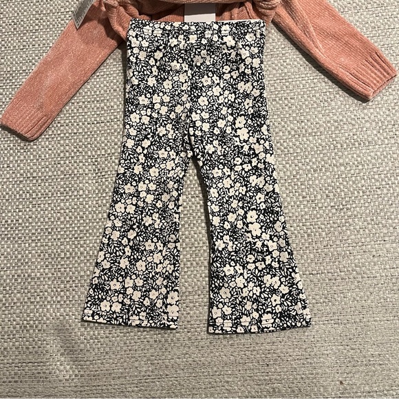 Girls Size 2T DKNY 2-Piece Chenille Sweater & Leggings / Pants Set Outfit - Picture 6 of 8